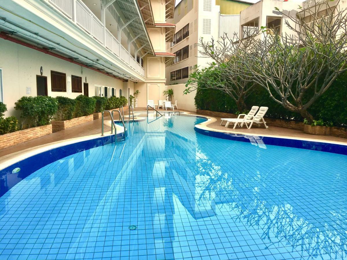 Baan Klang Condo Hotel HHQ Eksteriør bilde